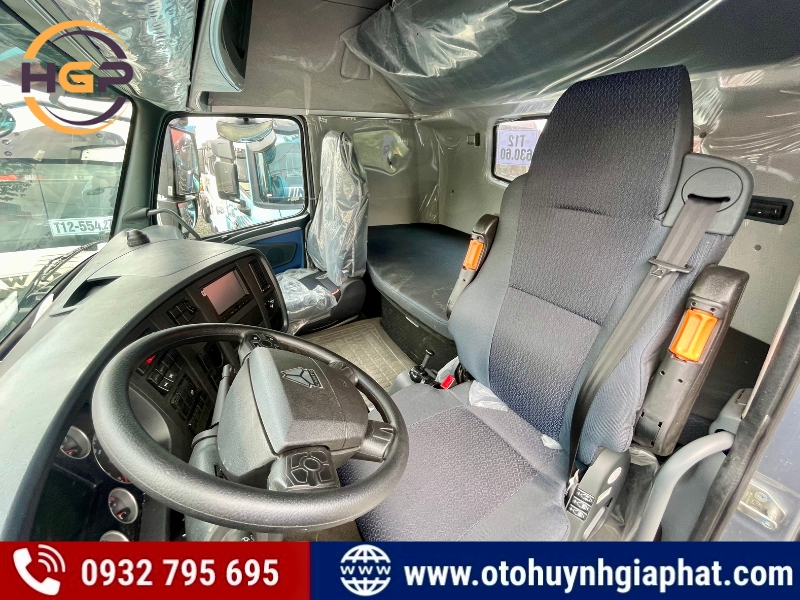 Cabin của xe đầu kéo Howo Sitrak 380HP mới