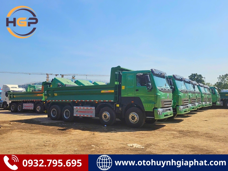 Phân phối - Xe tải ben Howo V7G 8x4 4 chân thùng U 380HP