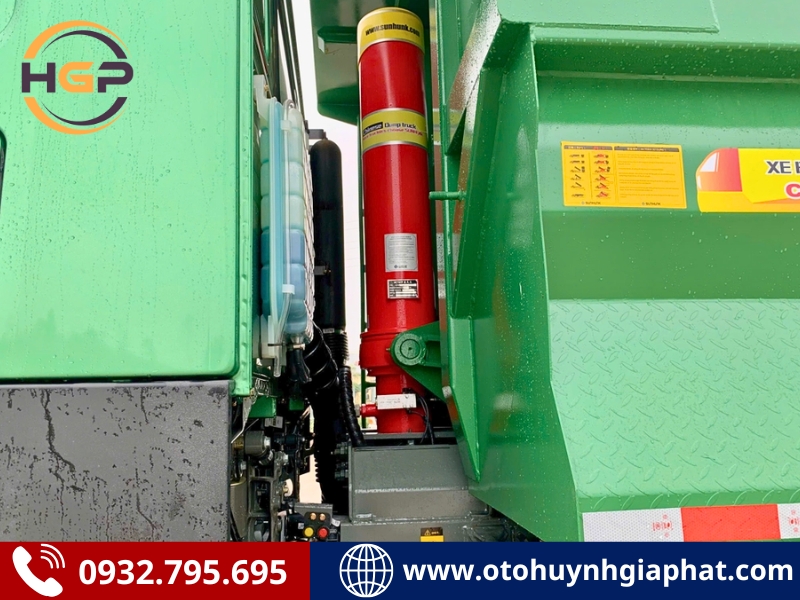 Ty ben của xe tải ben Howo V7G 4 chân thùng U 380HP