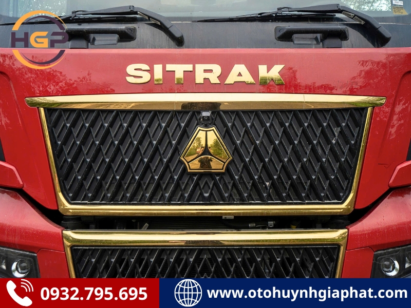 Mặt ga lăng của xe đầu kéo điện Howo G7X EV 2026