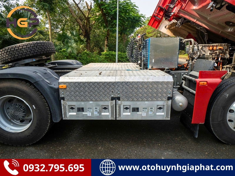 Pin của xe đầu kéo điện Howo G7X EV 2026