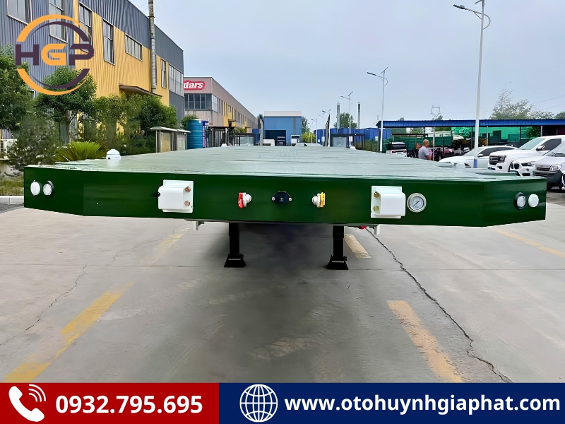 Mặt trước của mooc sàn 45 feet Xinhongdong - Lốp 12R22.5