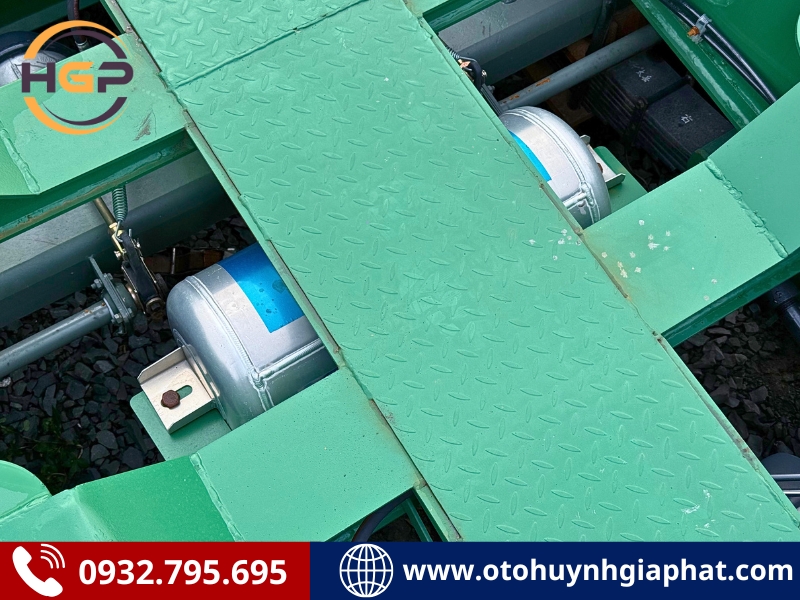 Bình hơi của mooc lùn chuyên dụng LIANGYU dài 20 mét