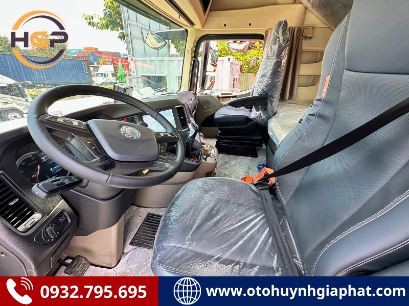 Cabin của đầu kéo SHACMAN X6000 460HP