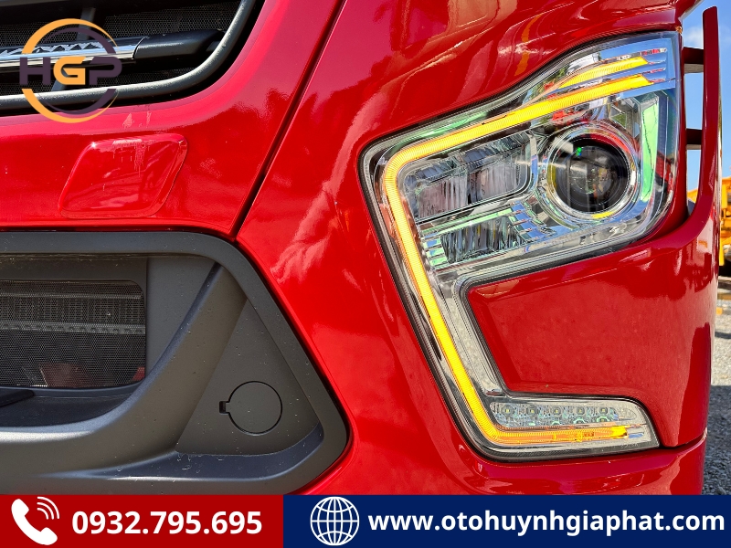 Đèn của xe SHACMAN X6000 460HP