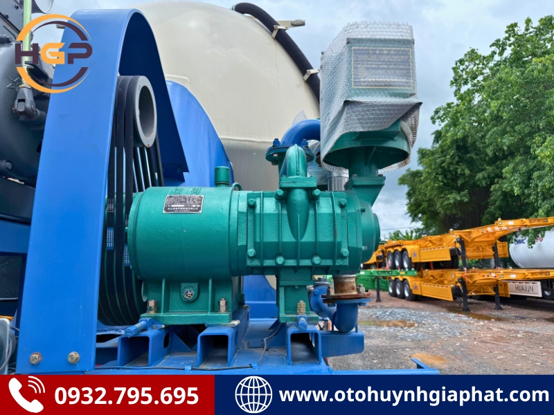 Động cơ của mooc bồn xi măng HUAYUDA PATEC