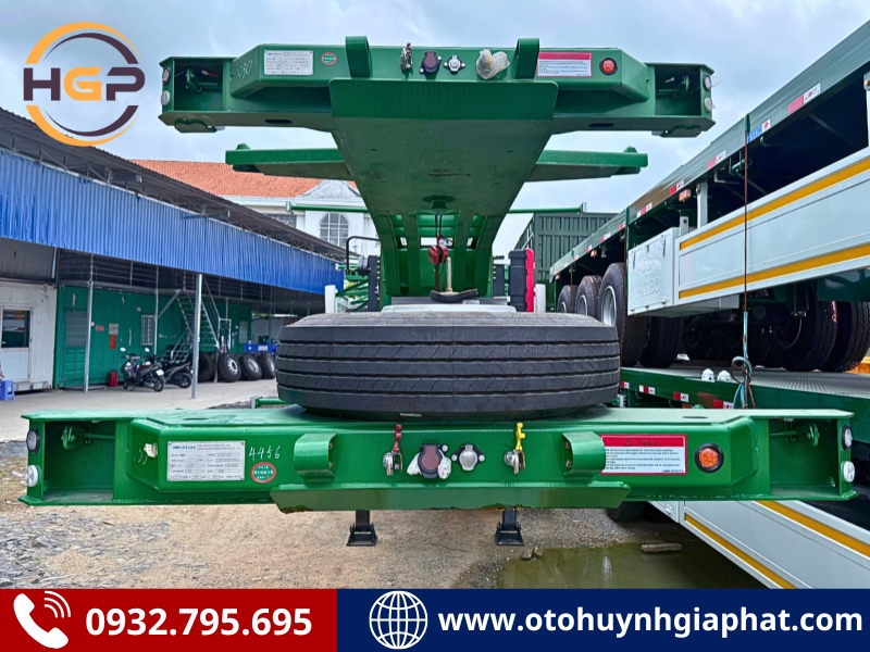Mặt trước của rơ mooc cổ cò CIMC DONGYUE 45 feet