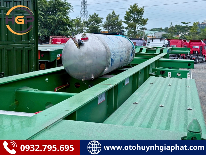 bán giá tốt mooc cổ cò 45 feet Cimc Dongyue