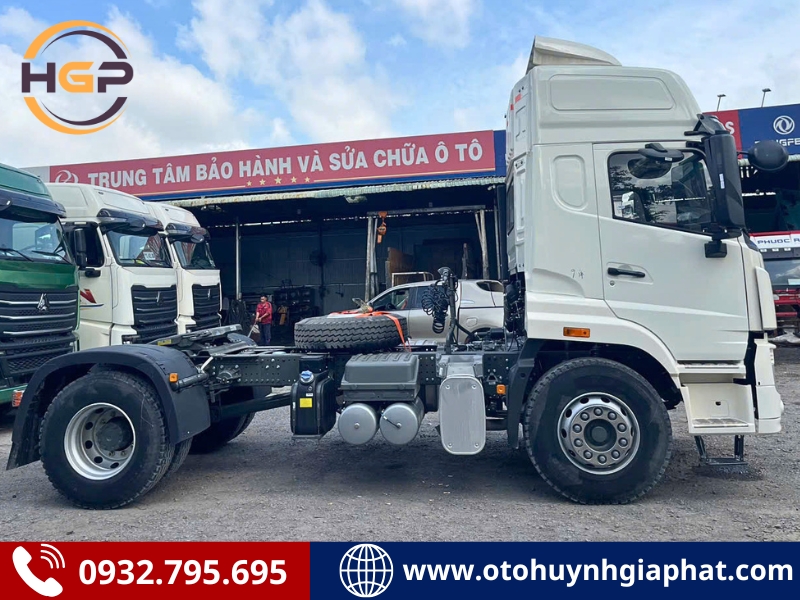 Xe đầu kéo 4x2 Howo V5-X động cơ MC 310HP