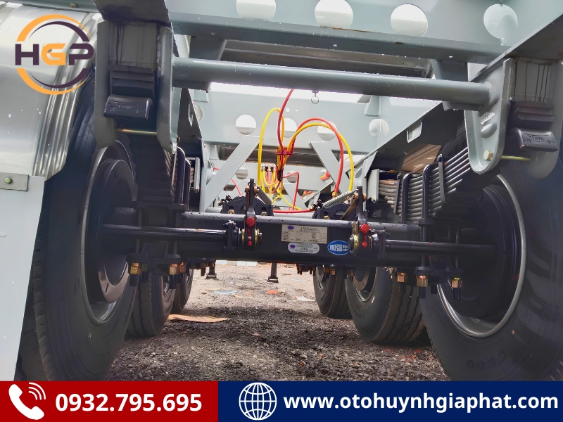 Hệ thống treo của mooc cổ cò Kaile 45 feet 12.00R20