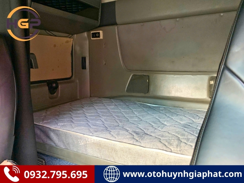 Giường nghĩ của xe đầu kéo International Prostar cũ